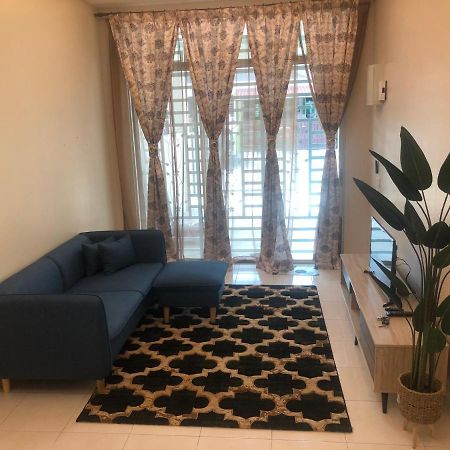 Seroja Homestay ملقا المظهر الخارجي الصورة