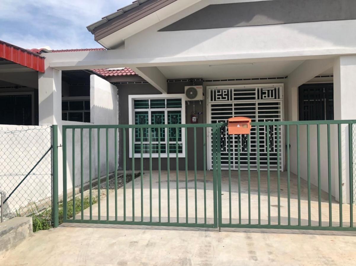Seroja Homestay ملقا المظهر الخارجي الصورة
